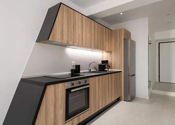 Apartment Contemporary Gem In The Heart Of Thessaloniki